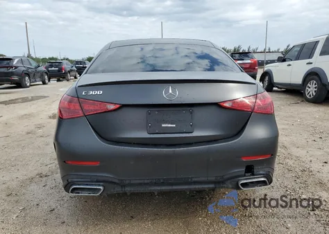 2024 Mercedes-Benz C 300 z USA, uszkodzony, nr VIN W1KAF4GBXRR155221